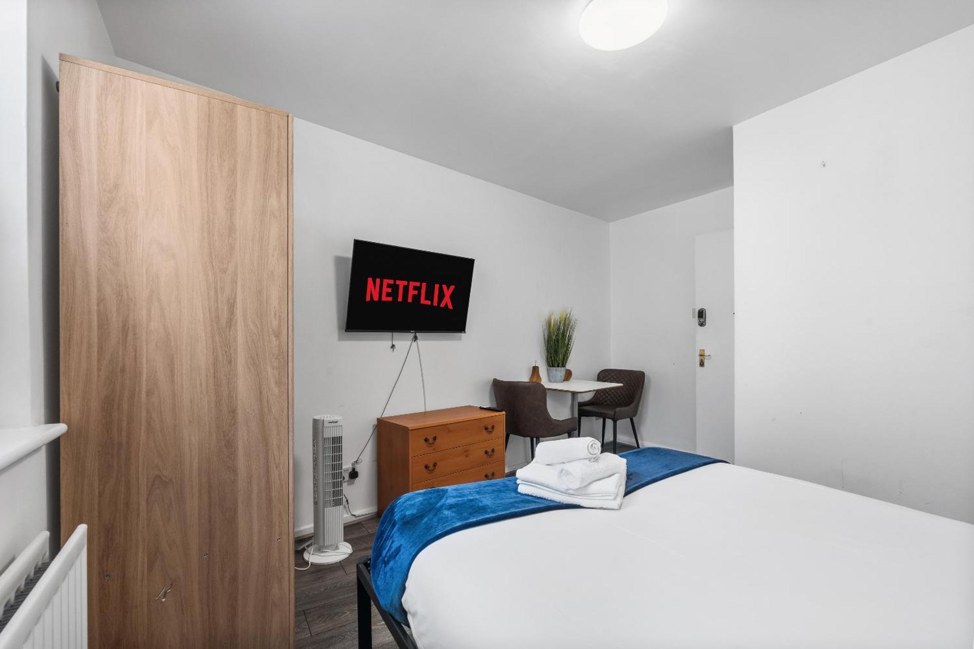 Queens Place -