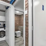 Queens Place - Rooms