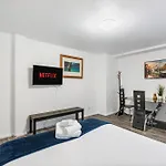 Queens Place - Rooms
